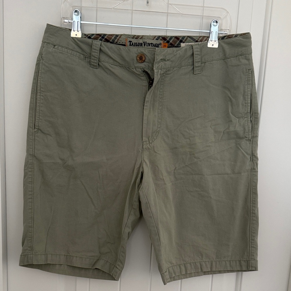 SOLD Tailor Vintage Men's Khaki Flat Front Shorts